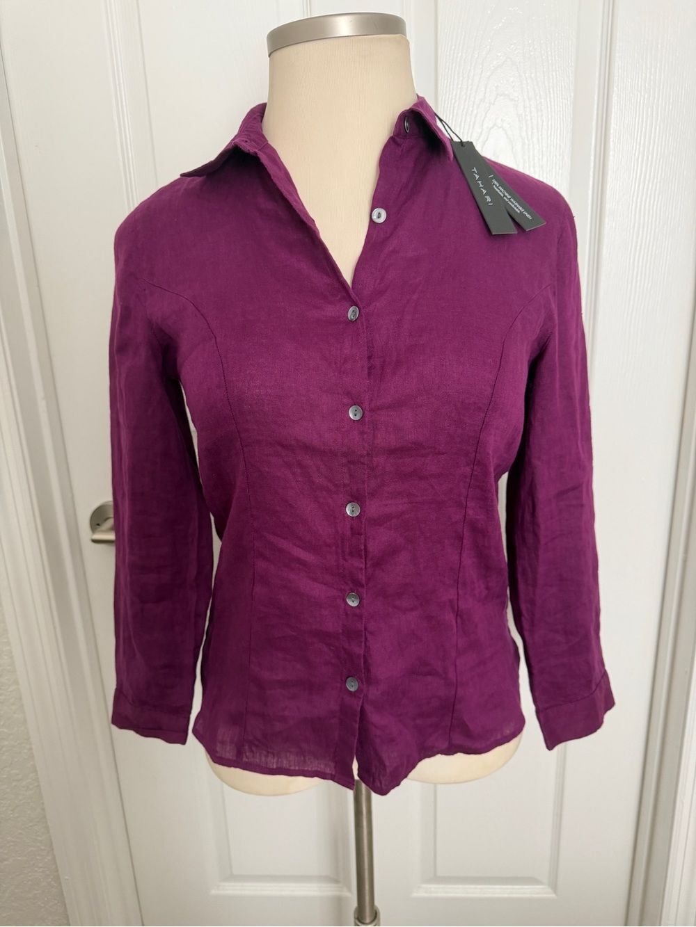 NWT Tahari Women’s M Luxe Linen 100% Linen Plum Purple Button Up Shirt Blouse